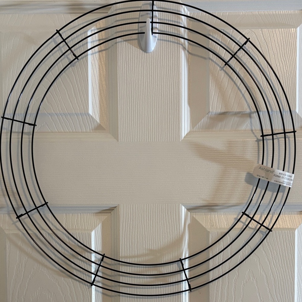 Ashland Green Metal Craft Wreath Form